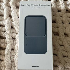 Samsung 15W Wireless Charger Duo with Travel Adapter, Dark Gray